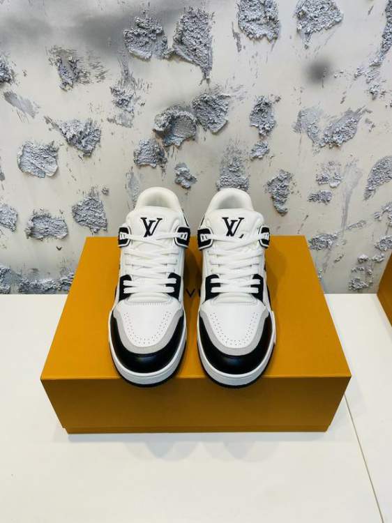 Picture of Louis Vuitton Shoes _SKULVsz39-46mnf053317135